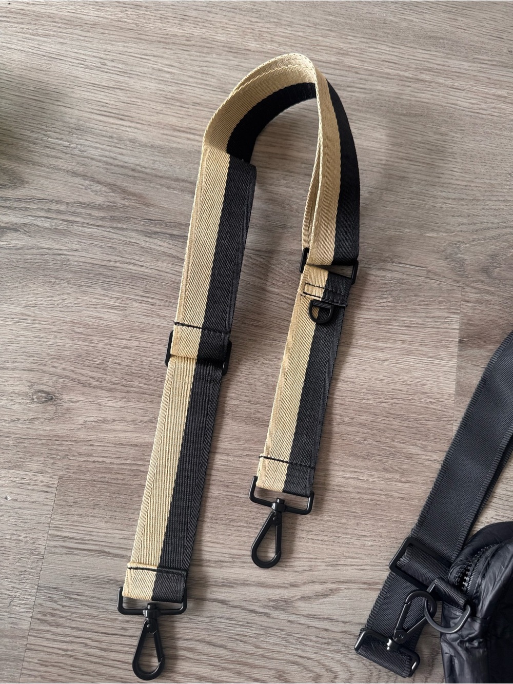 ALOHA Collection Black Le Tour Bag with Mix/Match Straps - Picture 4 of 5